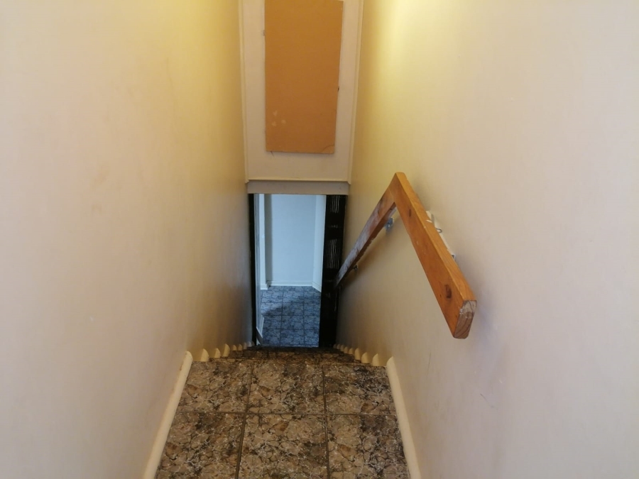 6 Bedroom Property for Sale in Geelhoutpark North West